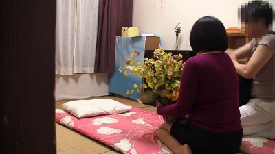 母の誕生日にマッサージ師を呼んで性感マッサージさせたら･･･S・H（52）