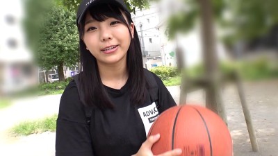 稲場るかのベロキス逆ナンパ 突然、目の前に野生のばーるかが現れたッ！？ばーるかはHカップとベロキスで誘惑してきたッ！？
