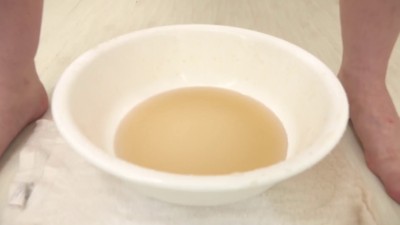 パンティのままでおしっこしてね･･･と言われてガマンできませんでした 月乃なつき