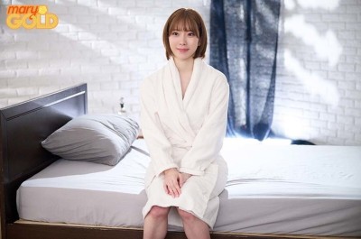 ストリートミュージシャンの女の子が可愛くて巨乳だったのでナンパして家までついていってそのままAVデビュー！ るり（仮）