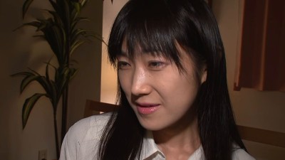身の回りに潜む清楚な顔したむっつりヤリマン 隠れビッチな素人熟女とワンチャンしたい 隣の淫乱妻 12人240分 2