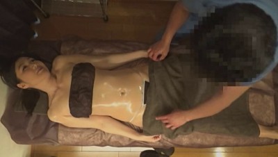 オイルマッサージに行ったら変な所を触られて最初は抵抗したけれど絶妙なテクニックで気持ち良くなってきちゃって･･･結局最後まで許しちゃいました（笑）
