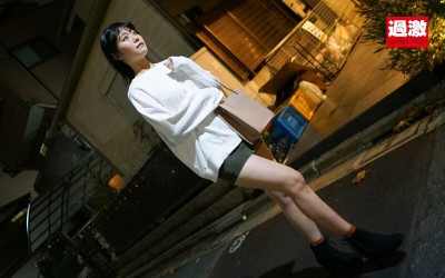 中出し寸前に抵抗して抜けたチ○ポを何度もぶち込まれイキ狂いだす女の腰を押さえつけ逃がさない鷲掴み膣奥射精 4