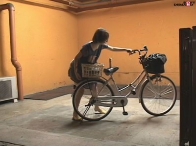 【AIリマスター】これが限界ギリギリ露出街中潮吹き アクメ自転車がイクッ！！ アクメ第2形態