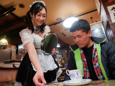 自慢のボディと美貌で男を堕とす働く熟女たち