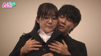 ホテル部屋REC 「マネージャーになるには身体が資本！」推しのアイドルマネージャーになりたいNNT（無い内定）就活生の弱みに付け込み、中出し発射でマ●コの奥までじっくり身体検査！