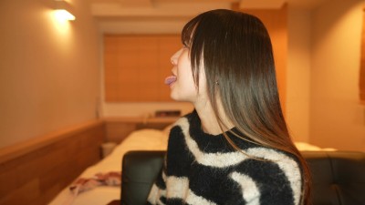 【個人撮影】さくまつなの舌ブラシで「汚舌苔」採取