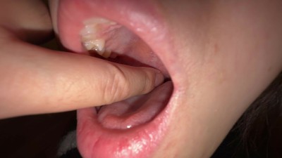 【個人撮影】さくまつなの喉チンコ触り＆口内観察